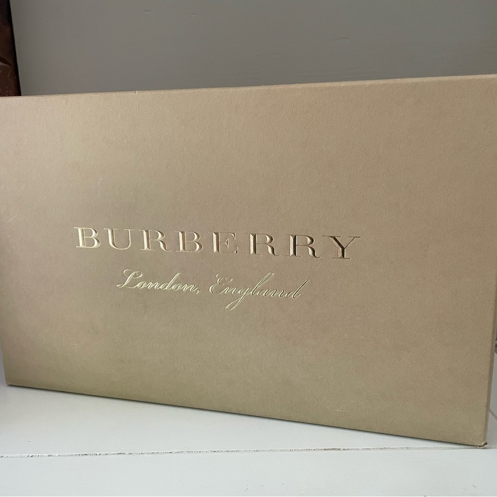 Burberry Black and Tan Sneakers - Picture 5 of 6